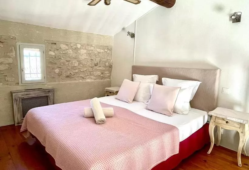 Aamiaismajoitus (B&B) Villa Velleron