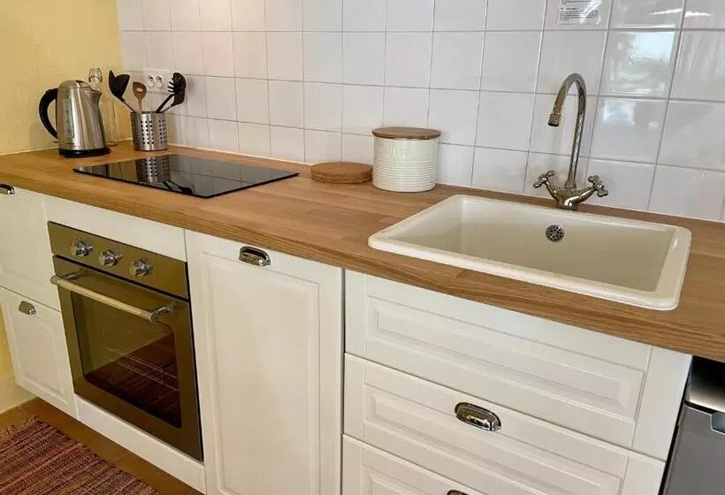 Aamiaismajoitus (B&B) Villa Velleron