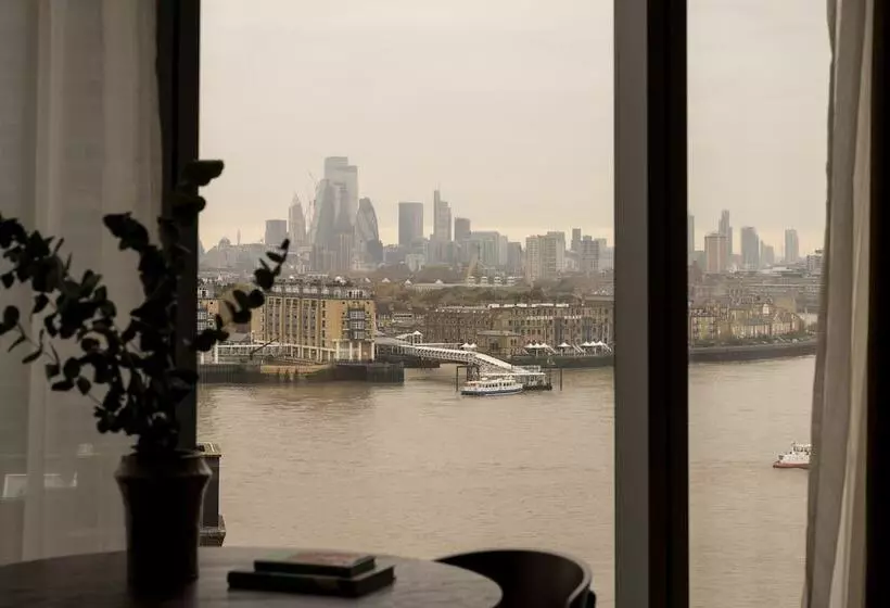 Cove Landmark Pinnacle