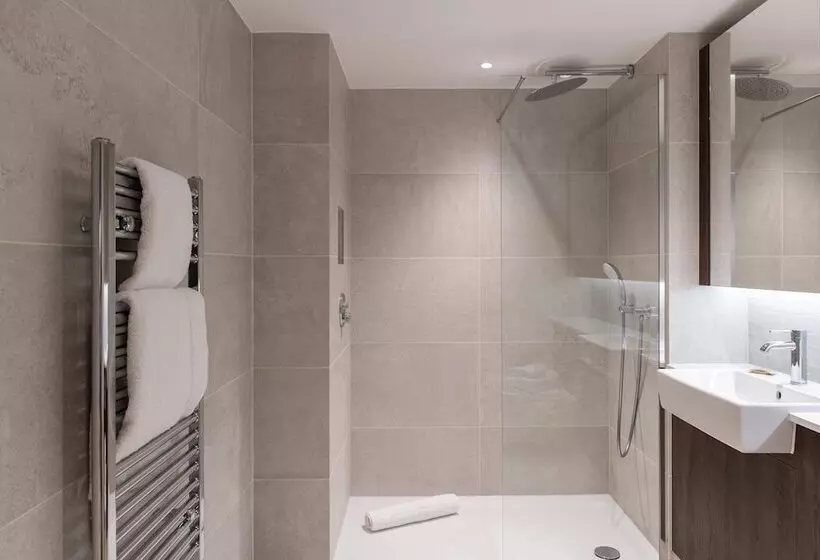 Cove Landmark Pinnacle