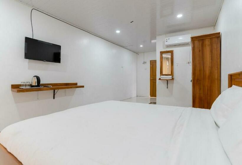 Otel I Sari Residence Near Jalan Setia Budi Medan Redpartner