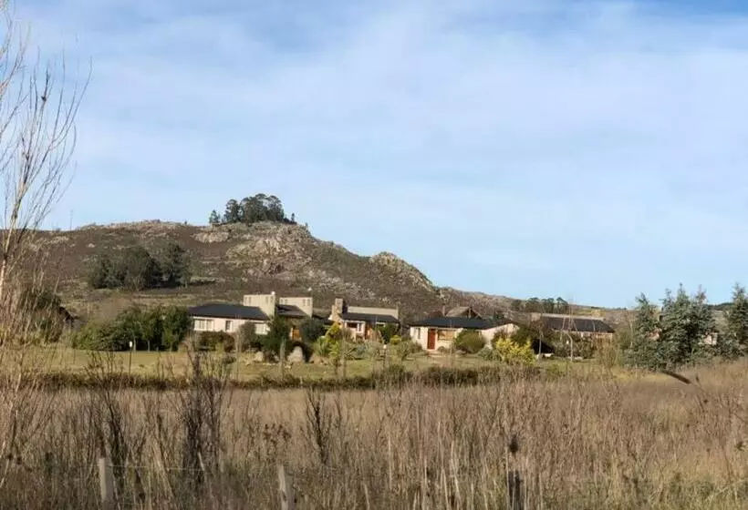 هتل Las Calandrias De Tandil