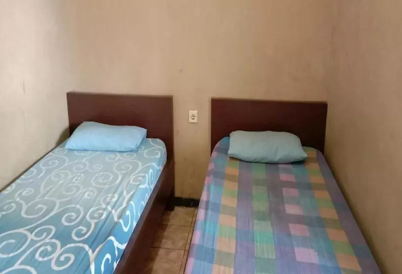 هتل Oyo 90627  Mutiara