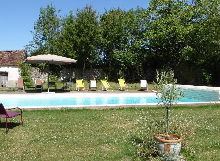 Pensiune Les écolodges Du Château De Charnizay