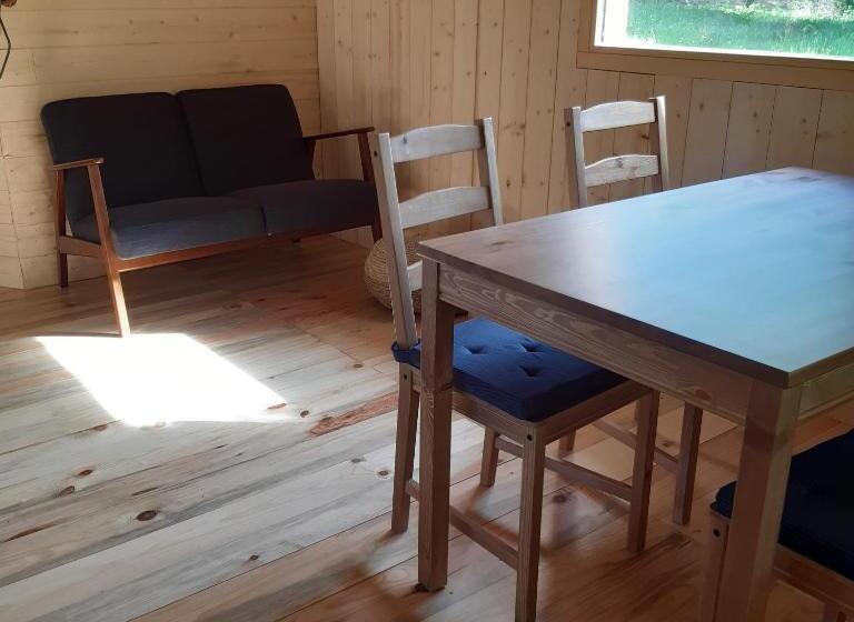 Pensiune Les écolodges Du Château De Charnizay