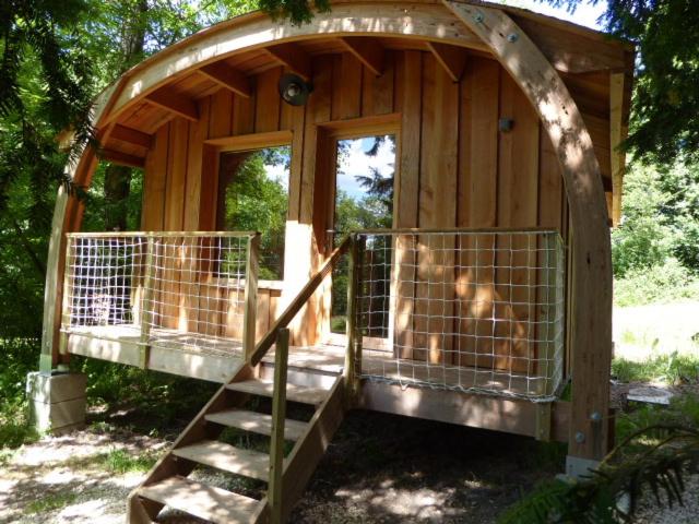 Pensiune Les écolodges Du Château De Charnizay