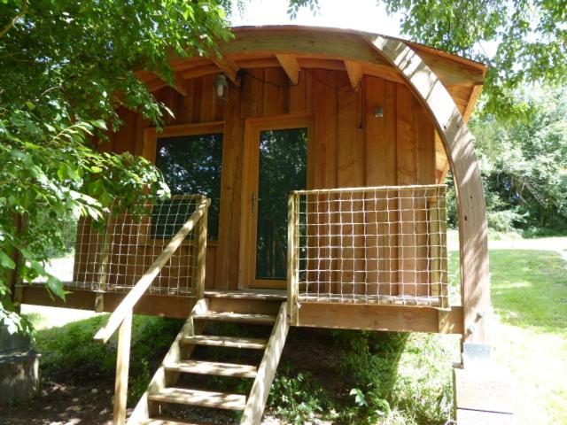 Pensiune Les écolodges Du Château De Charnizay