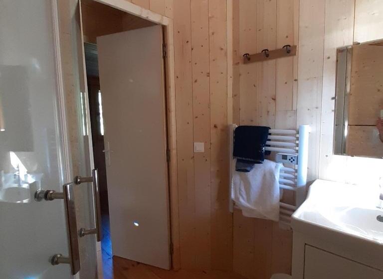 Pensiune Les écolodges Du Château De Charnizay