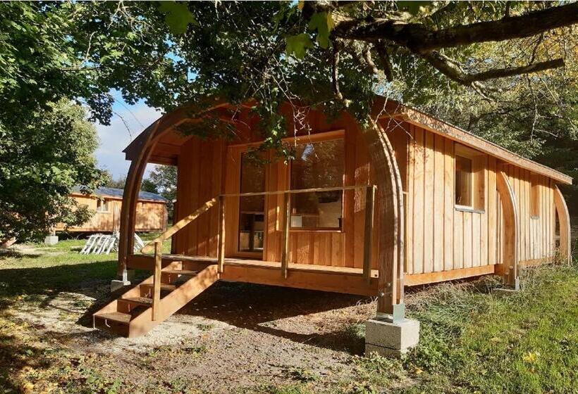 Pensiune Les écolodges Du Château De Charnizay