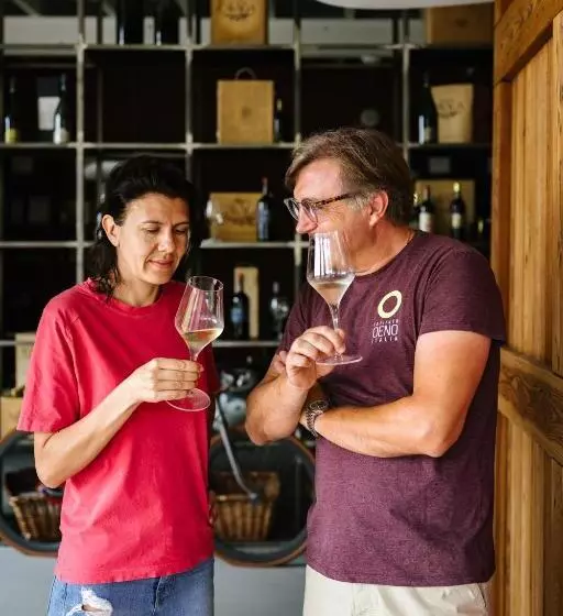 Lomakeskus Agriturismo Podere Cavaga Lago D Iseo Agribio Winery