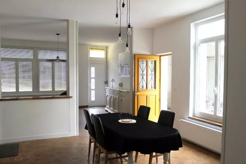 هتل Logis Hostellerie Du Marche