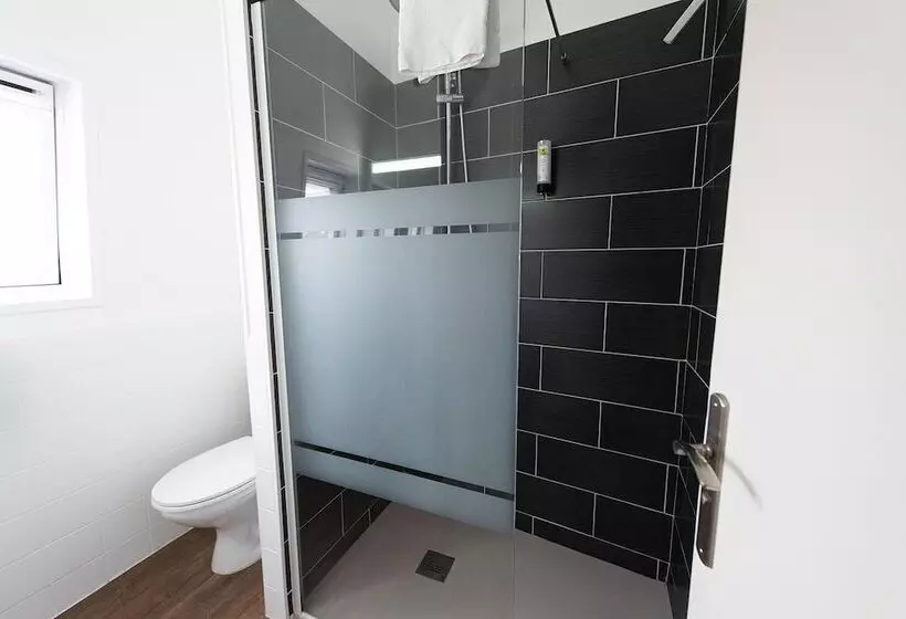 هتل Logis Hostellerie Du Marche