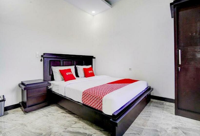 فندق Oyo 90666 Ratu Pesona