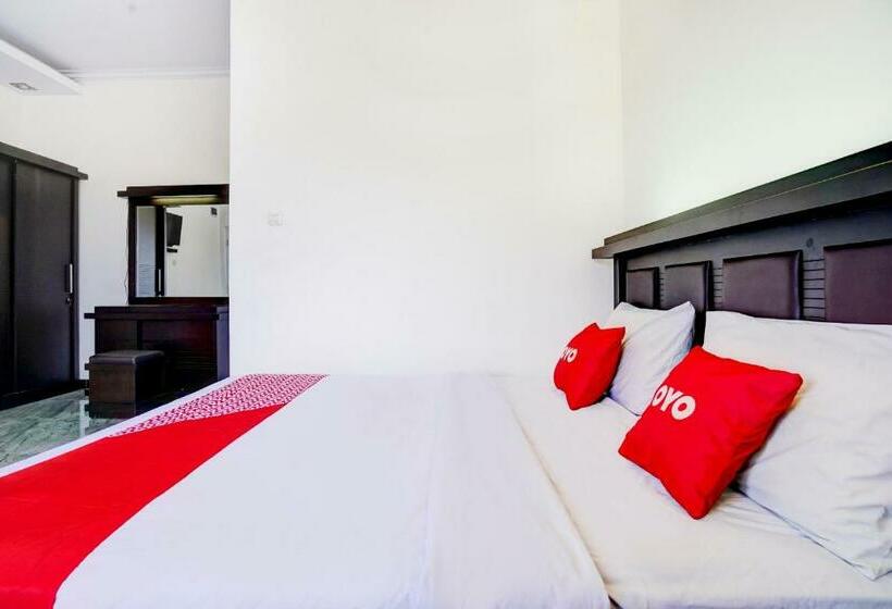 فندق Oyo 90666 Ratu Pesona