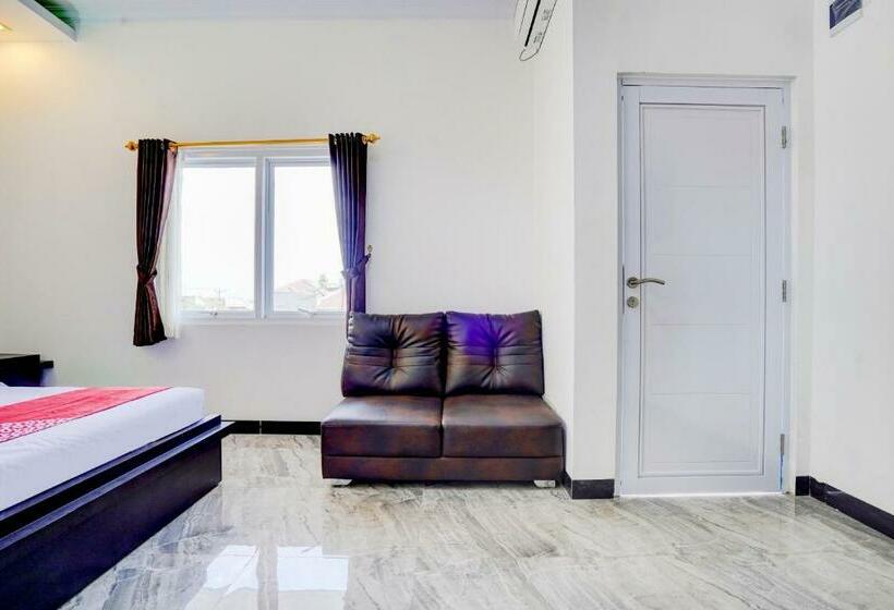 فندق Oyo 90666 Ratu Pesona