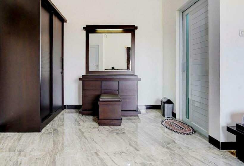 فندق Oyo 90666 Ratu Pesona