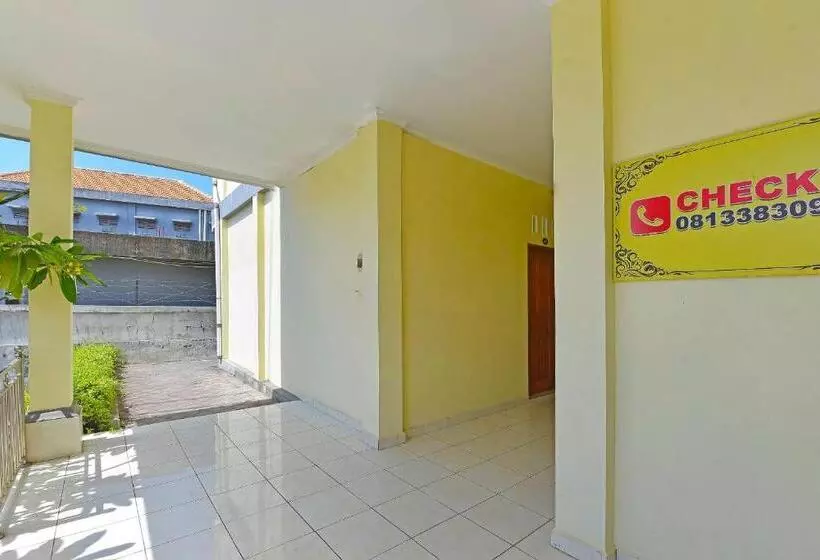 ホテル Oyo 90675 Ld Residence