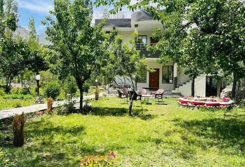 پانسیون Ilyasin Guest House