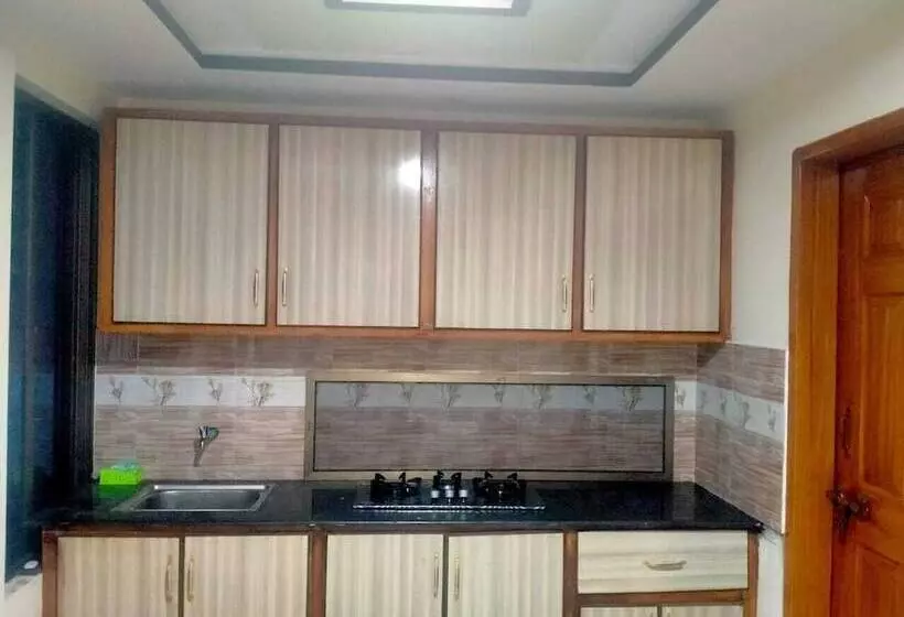 پانسیون Ilyasin Guest House
