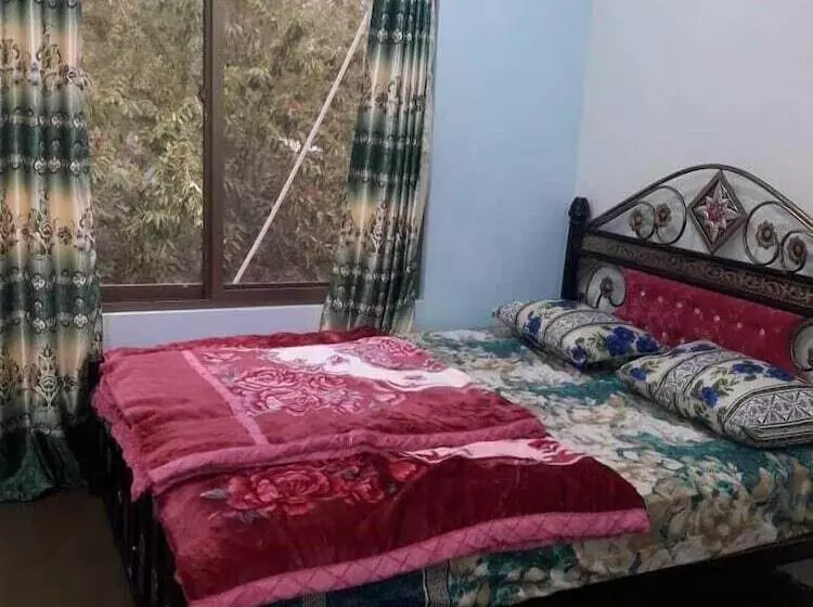 پانسیون Ilyasin Guest House