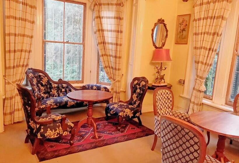 פנסיון The Victoria House