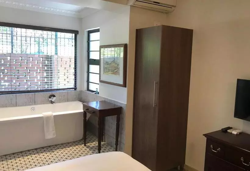 ペンション The Victoria House