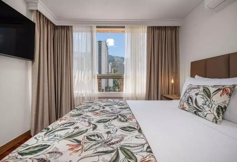 Alcazar De Oviedo By Ee Hoteles