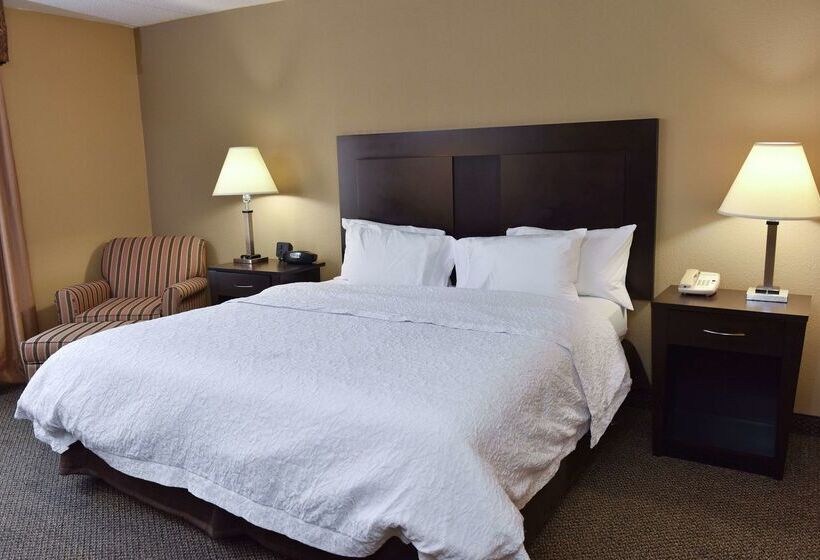 فندق Hampton Inn & Suites Alexandria