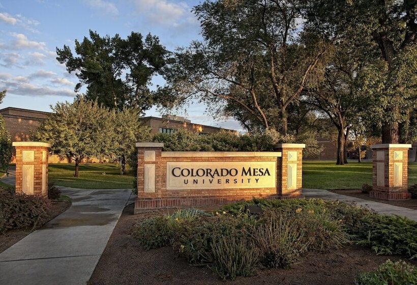 Holiday Inn Hotel & Suites Grand Junction Airport, An Ihg