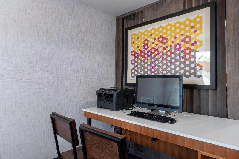 Holiday Inn Express Hotel & Suites Petersburg/dinwiddie, An Ihg