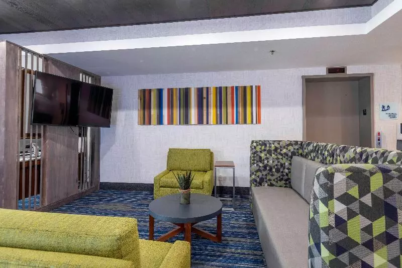 Holiday Inn Express Hotel & Suites Petersburg/dinwiddie, An Ihg