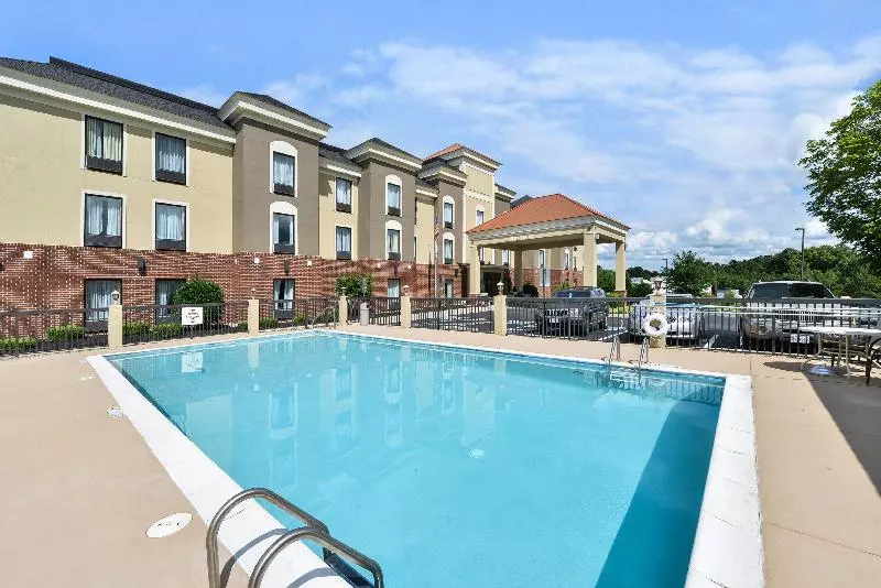 Holiday Inn Express Hotel & Suites Petersburg/dinwiddie, An Ihg