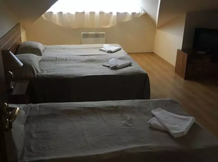 בית מלון כפרי Perelik Palace