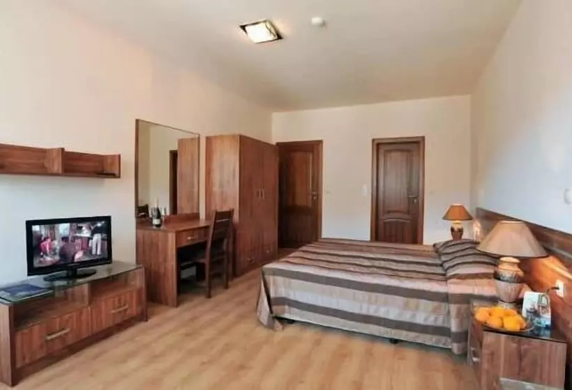 בית מלון כפרי Perelik Palace