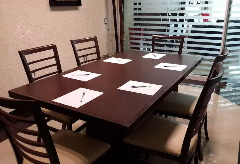 Отель Portonovo Plaza Centro