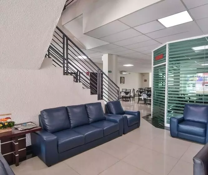 Отель Portonovo Plaza Centro