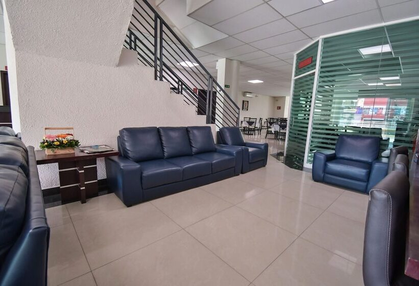 בית מלון כפרי Portonovo Plaza Centro