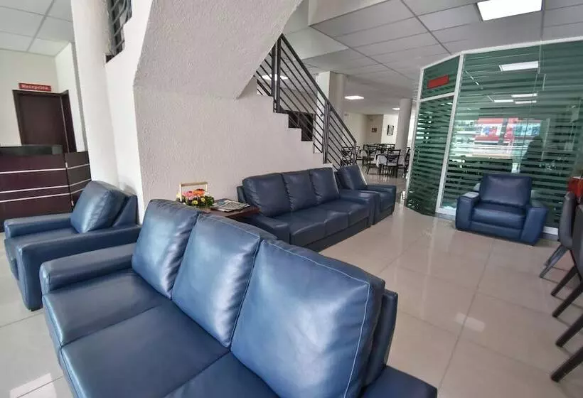 Отель Portonovo Plaza Centro