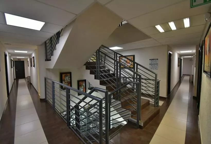 Отель Portonovo Plaza Centro