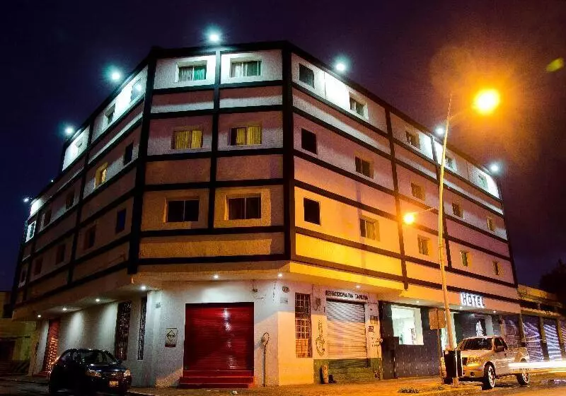 Отель Portonovo Plaza Centro