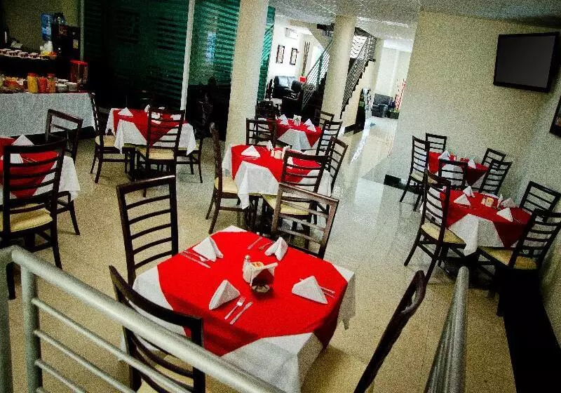 Отель Portonovo Plaza Centro