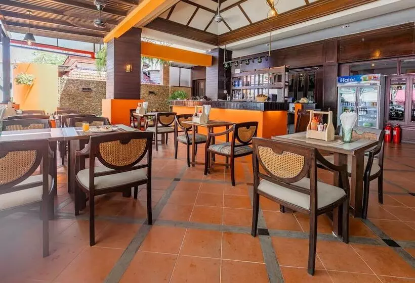 Hotelli Rattana Beach