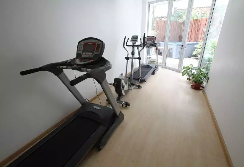 Regency Golf   Hotel Urbano