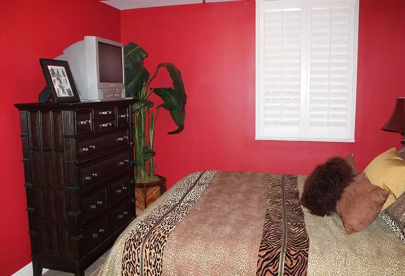 Отель Resortquest Azure