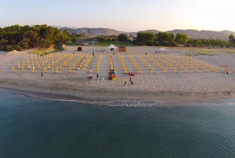 Marina Del Marchese Beach Resort