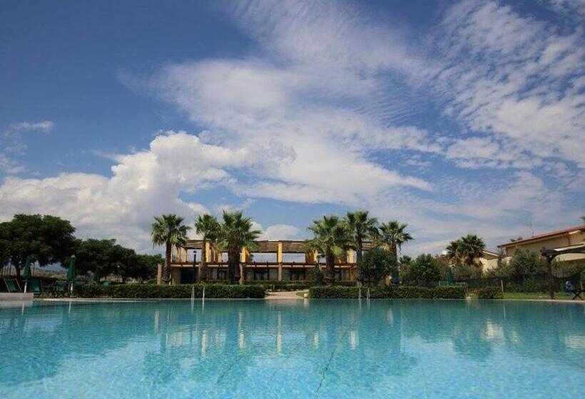 Marina Del Marchese Beach Resort