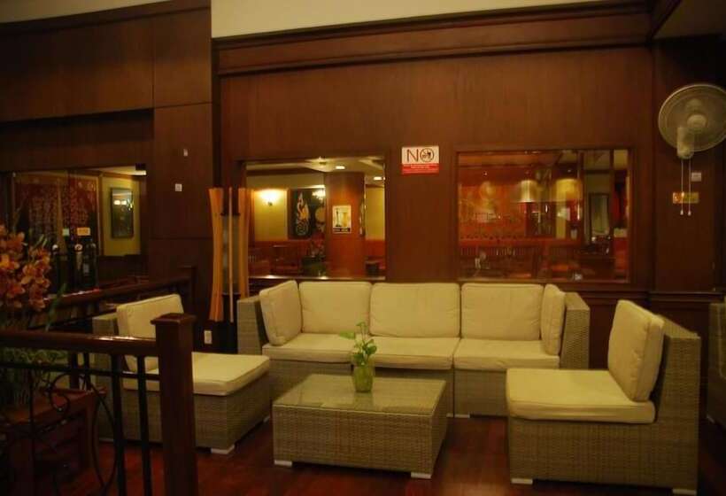 فندق Rattana Beach