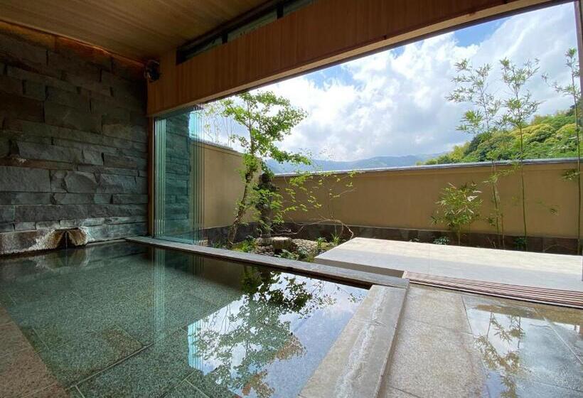 Kaiseki Ryokan Ashikari