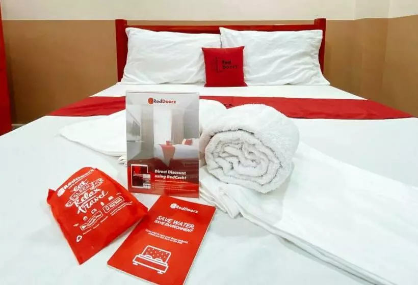 Hotelli Reddoorz @ Calapandayan Subic Zambales