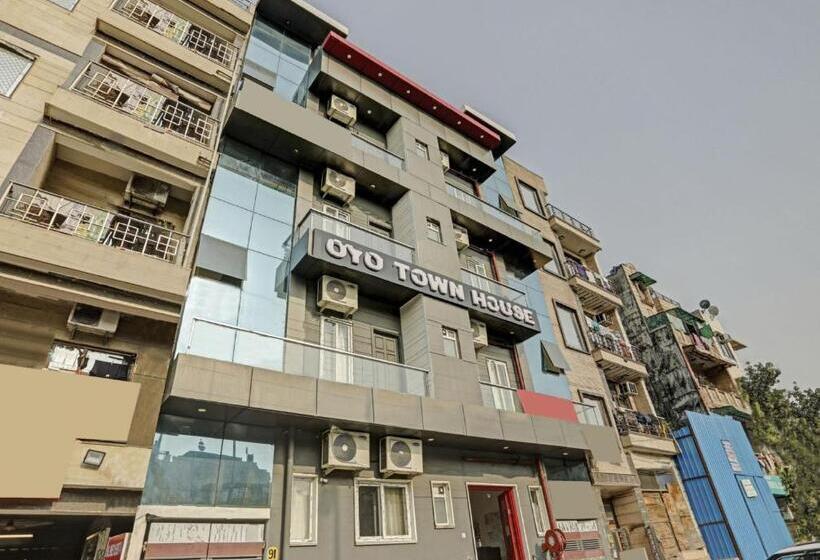 酒店 Super Townhouse 654